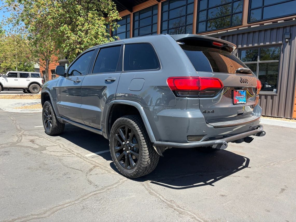 2018 Jeep Grand Cherokee — rear three-quarter view