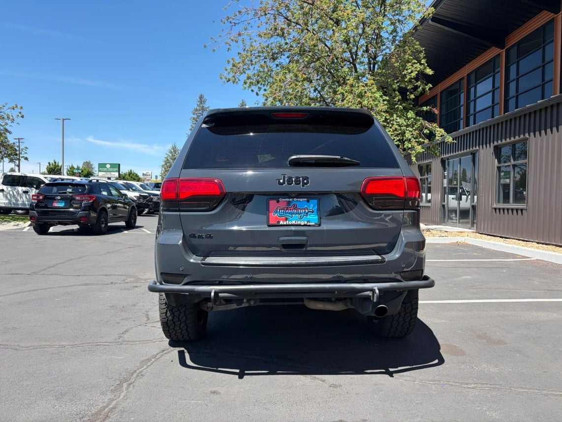 2018 Jeep Grand Cherokee — interior view