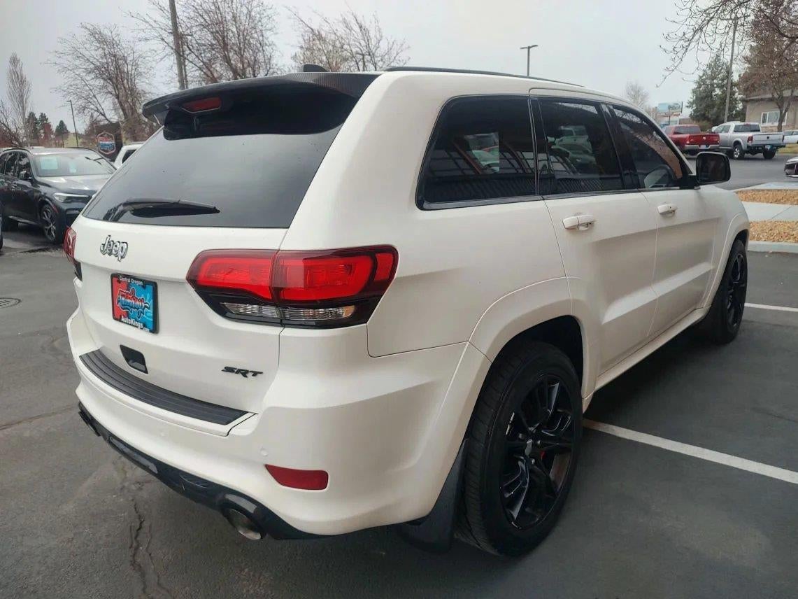 2015 Jeep Grand Cherokee — detail view