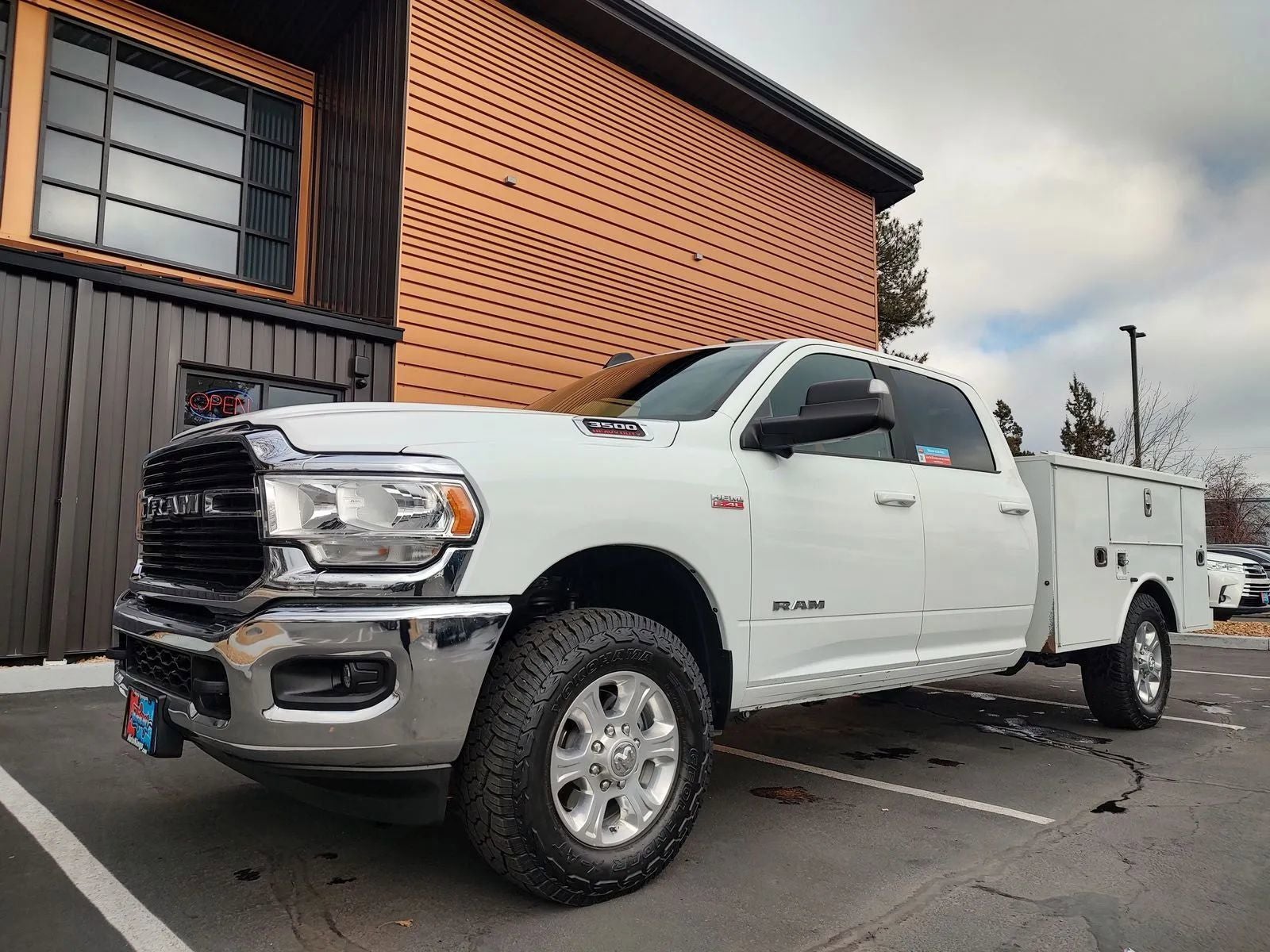 2021 RAM 3500 Big Horn in Bright White Clearcoat — front three-quarter view
