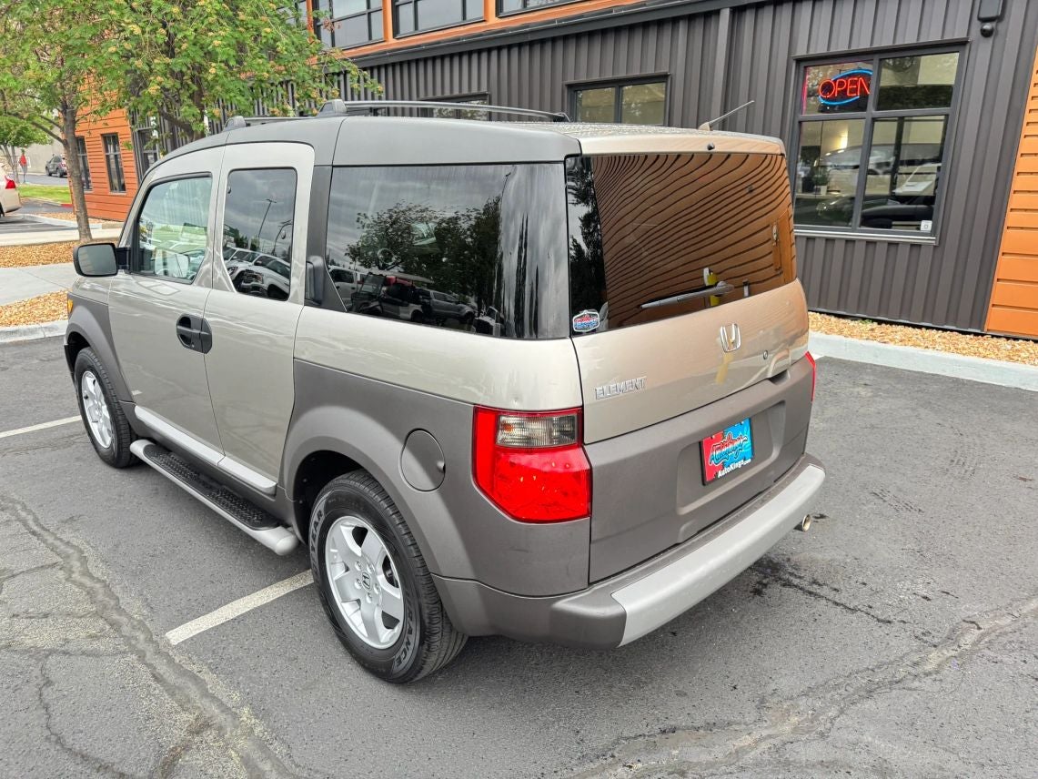 2004 Honda Element — rear three-quarter view