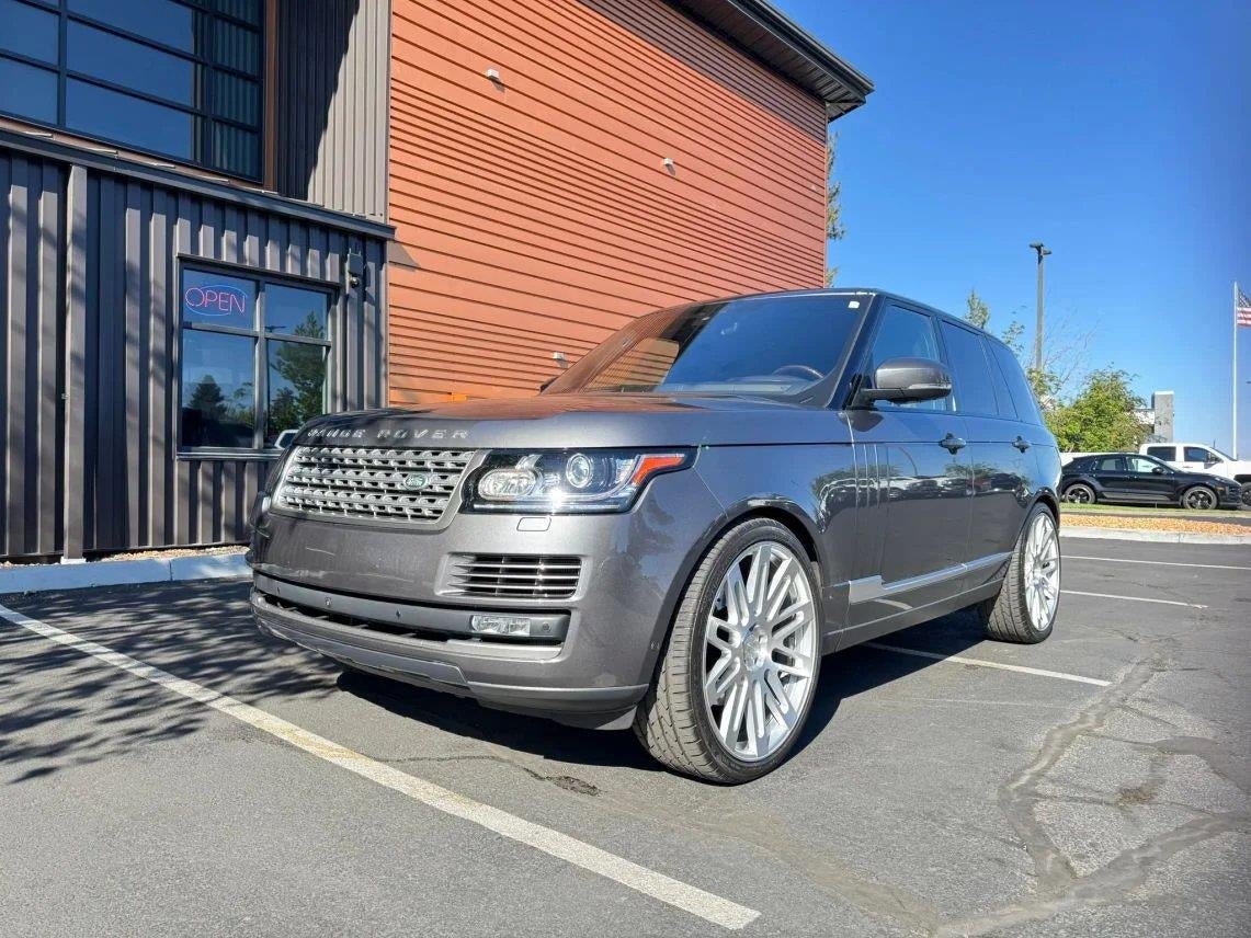 2017 Land Rover Range Rover 3.0L V6 Supercharged HSE in Gray — front three-quarter view