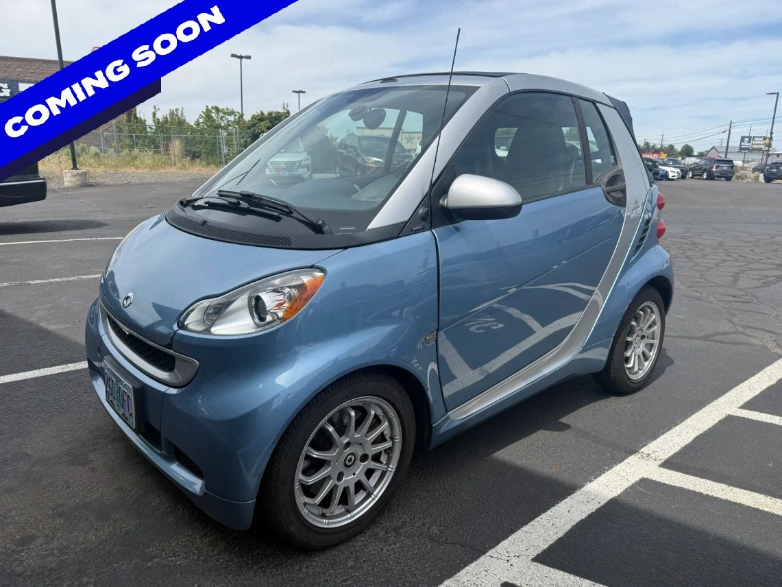 2012 smart Fortwo Passion in Other — front three-quarter view